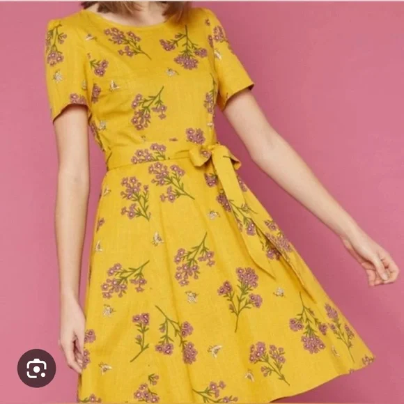 Princess Highway Sold On ModCloth Yellow Floral Bee Cotton Mini Dress Size 10 - Picture 2 of 10